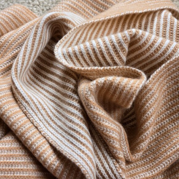 NWT The Cashmere Project Two Tone Ribbed Scarf - Picture 3 of 9